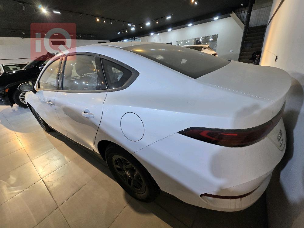 بي واي دي Qin Plus